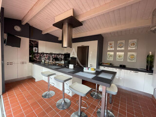  Maison  vendre 12 pices 220 m