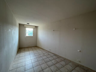  Appartement à louer 3 pièces 65 m²
