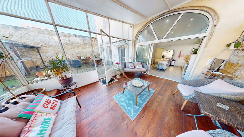 Maison 8 pièces 211 m² · à Uchaud · 211 m² · 439 000 €