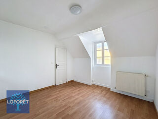  Appartement à louer 2 pièces 37 m²