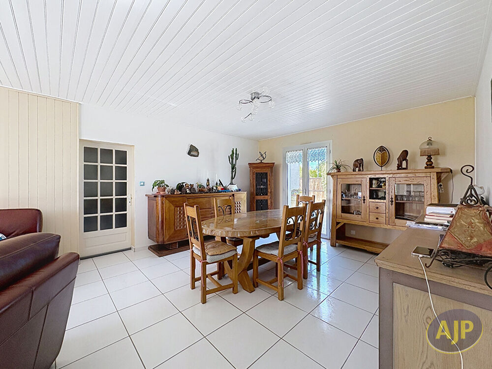 Vente Maison SAINT-DENIS-DU-PAYRE - Charmante maison de plain-pied 123 m² - Saint denis du payre