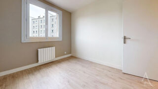  Appartement � vendre 4 pi�ces 74 m�