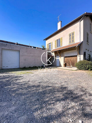  Maison  vendre 6 pices 180 m