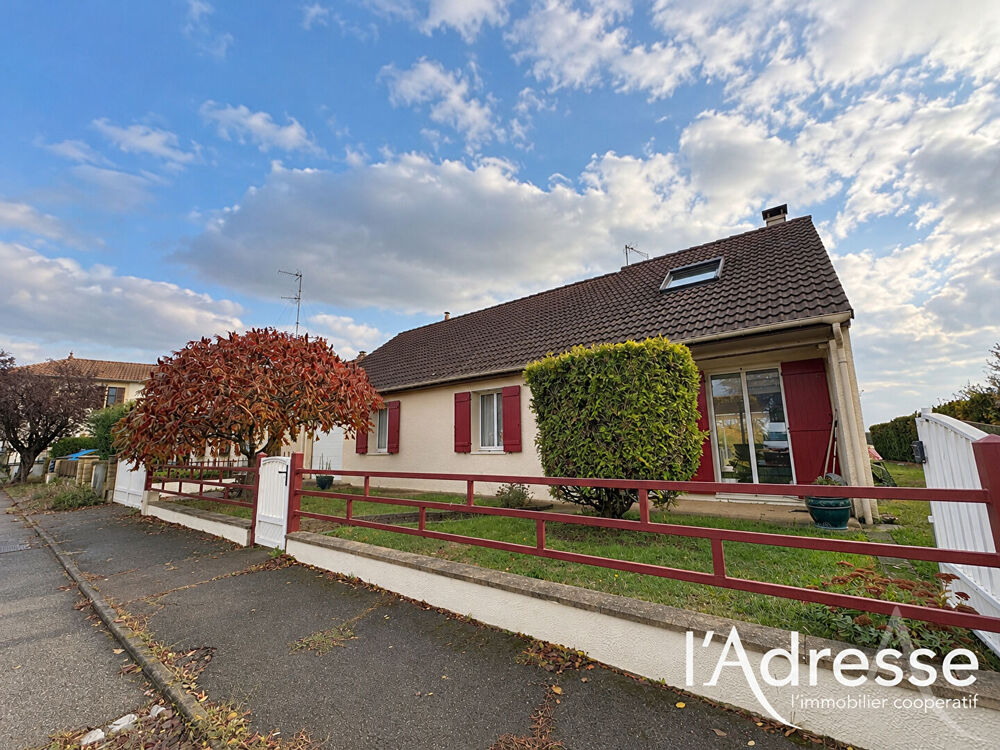 Vente Maison FLEURY - CHARMANTE MAISON 4 CHAMBRES - VERANDA - JARDIN - GARAGE Fleury