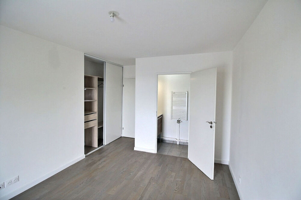 Vente Appartement Appartement Massy 4 pièce(s) 88 m2 - lumineux aec balcon , cave et parking Massy