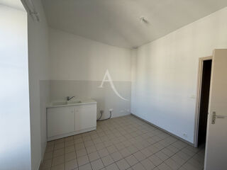  Appartement à louer 5 pièces 105 m²