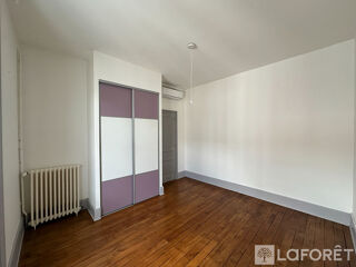  Maison à louer 6 pièces 126 m²