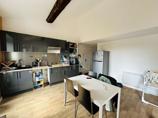  Appartement à louer 4 pièces 70 m²