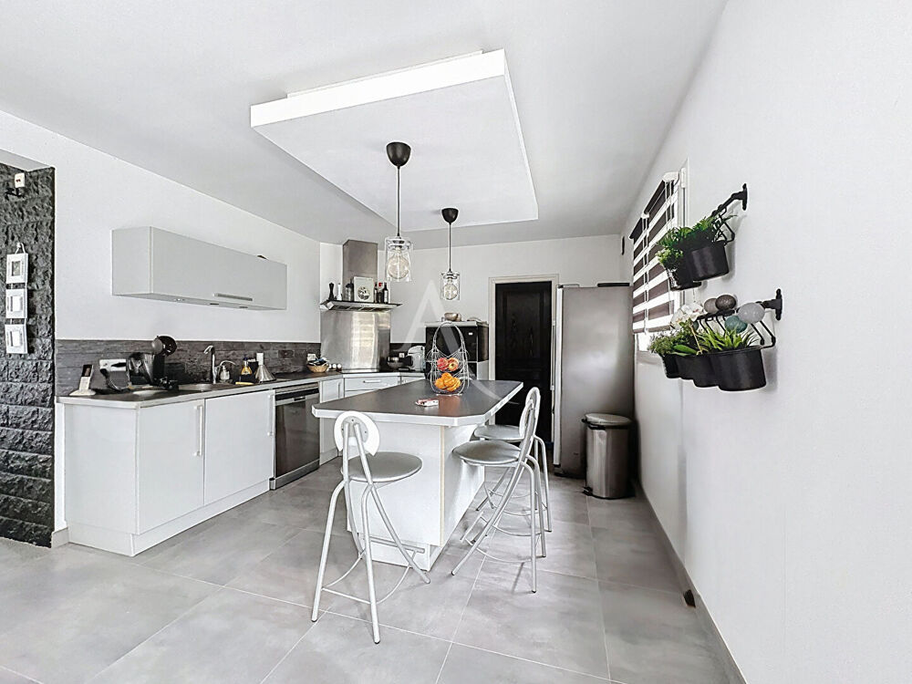Maison Casson 5 pièce(s) 116 m2 au sol