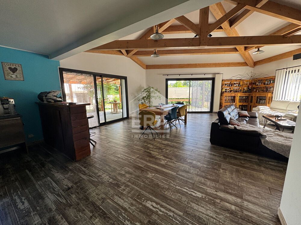 Vente Maison Maison de Plain-Pied 140m² de 2013 , Prestations de qualité , Dépendances de 70 m² Lazer