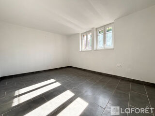  Appartement � louer 4 pi�ces 101 m�