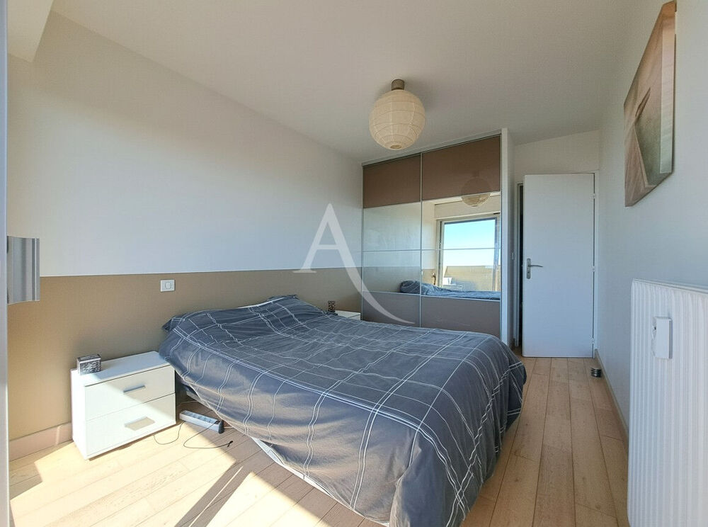 Vente Appartement Grand 4 pièces vue mer dans résidence piscine et gardien - au calme - parking Cagnes sur mer