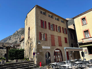  Immeuble � vendre 6 pi�ces 252 m�