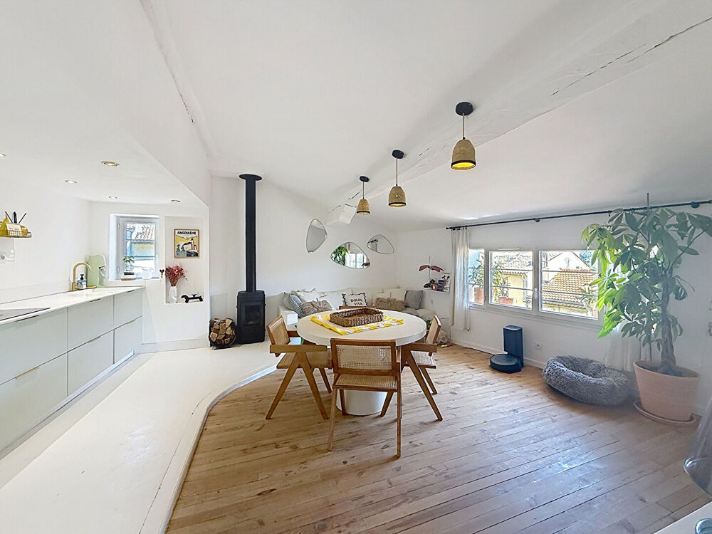 Vente Appartement Pépite au coeur du Castellet village - T3  - toit terrasse - vue panoramique - Le castellet