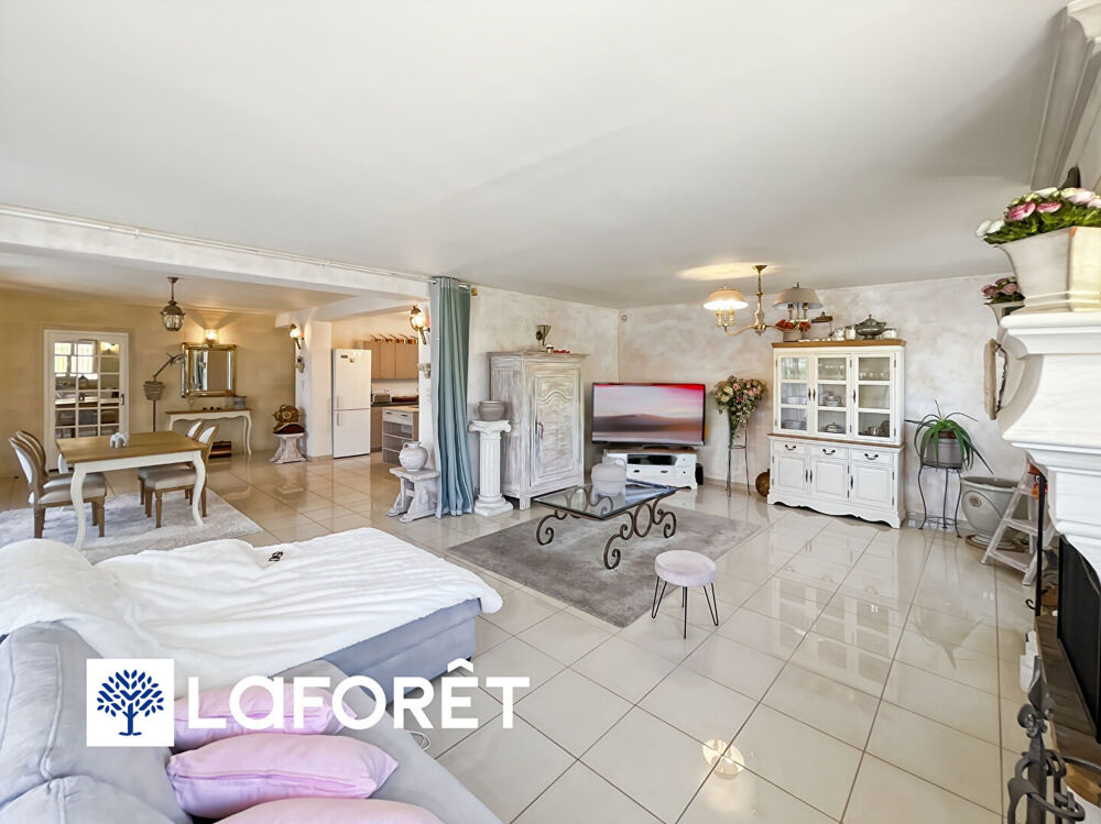 Maison sur sous-sol total de 6 pièces à vendre à Sainte Geneviève des Bois