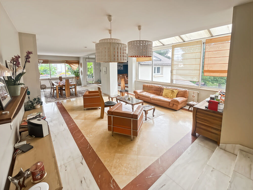 Maison Les Mureaux 7 pièce(s) 313 m2