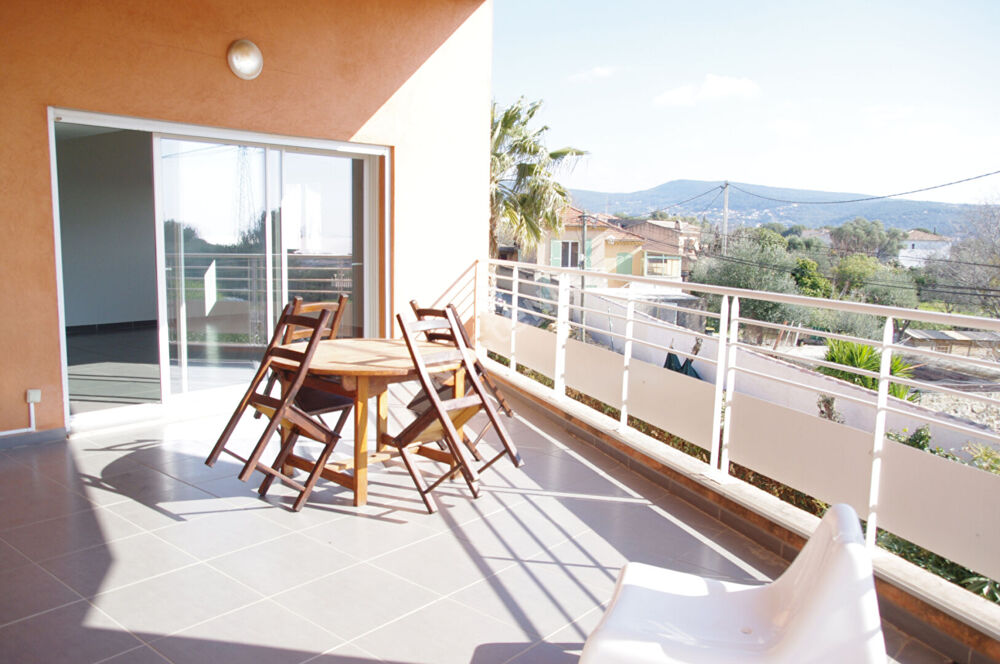 Location Appartement T2 en duplex à LA CIOTAT La ciotat