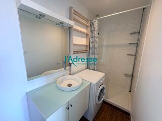  Appartement à louer 2 pièces 32 m²
