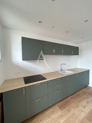  Appartement à louer 3 pièces 55 m²