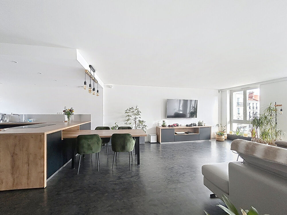 Vente Appartement EXCLUSIVITÉ NESTENN  144 M² DE PRESTIGE, DE LUMIÈRE ET DE CARACTÈRE EN CENTRE-VILLE Saint etienne