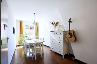  Appartement à louer 4 pièces 99 m²
