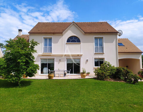   Maison 5 pi�ce(s) 230 m2 Maison - 6 pi�ce(s) - 230 m�