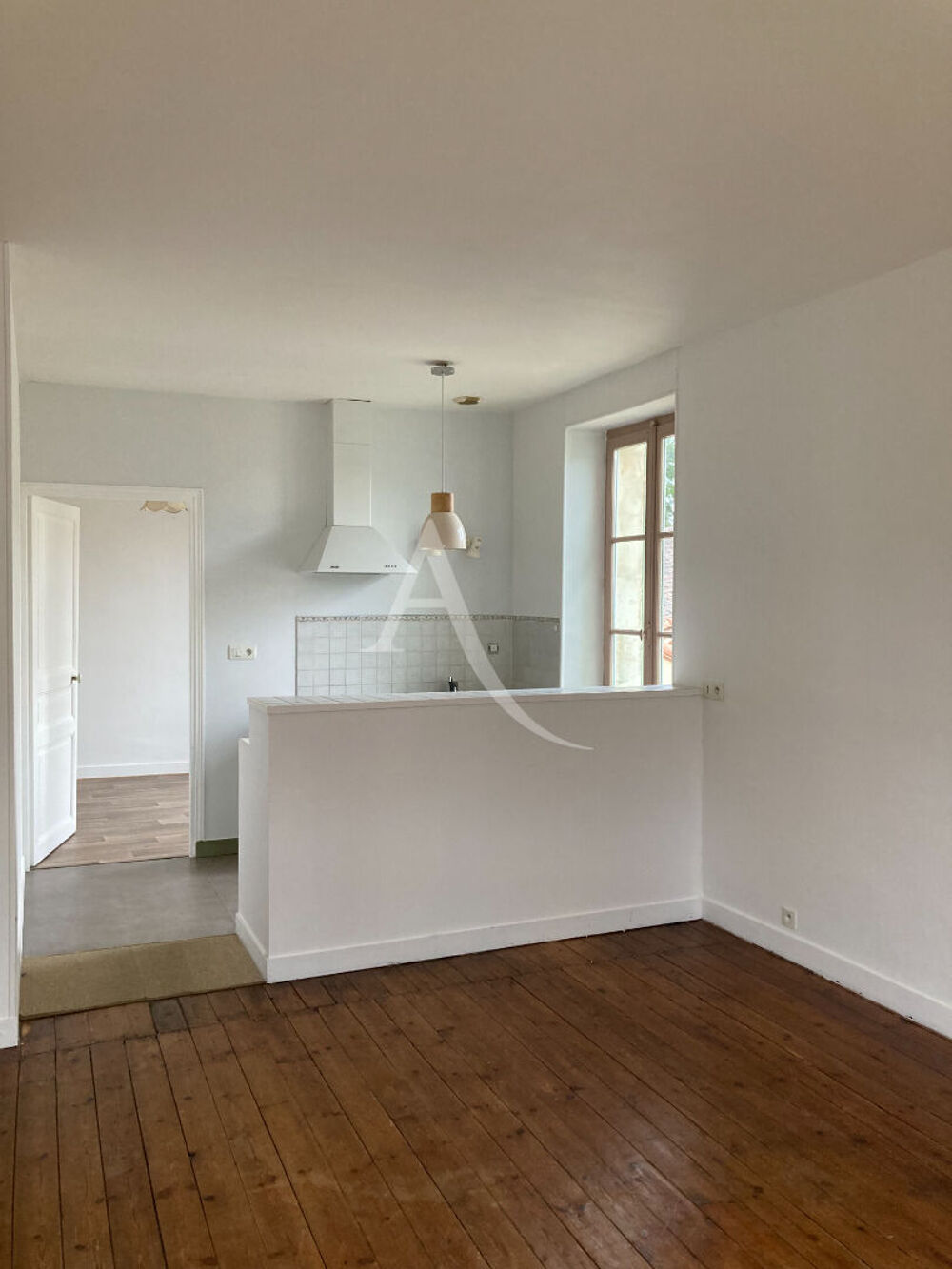 Appartement Fontenay Le Comte 2 pièce(s)