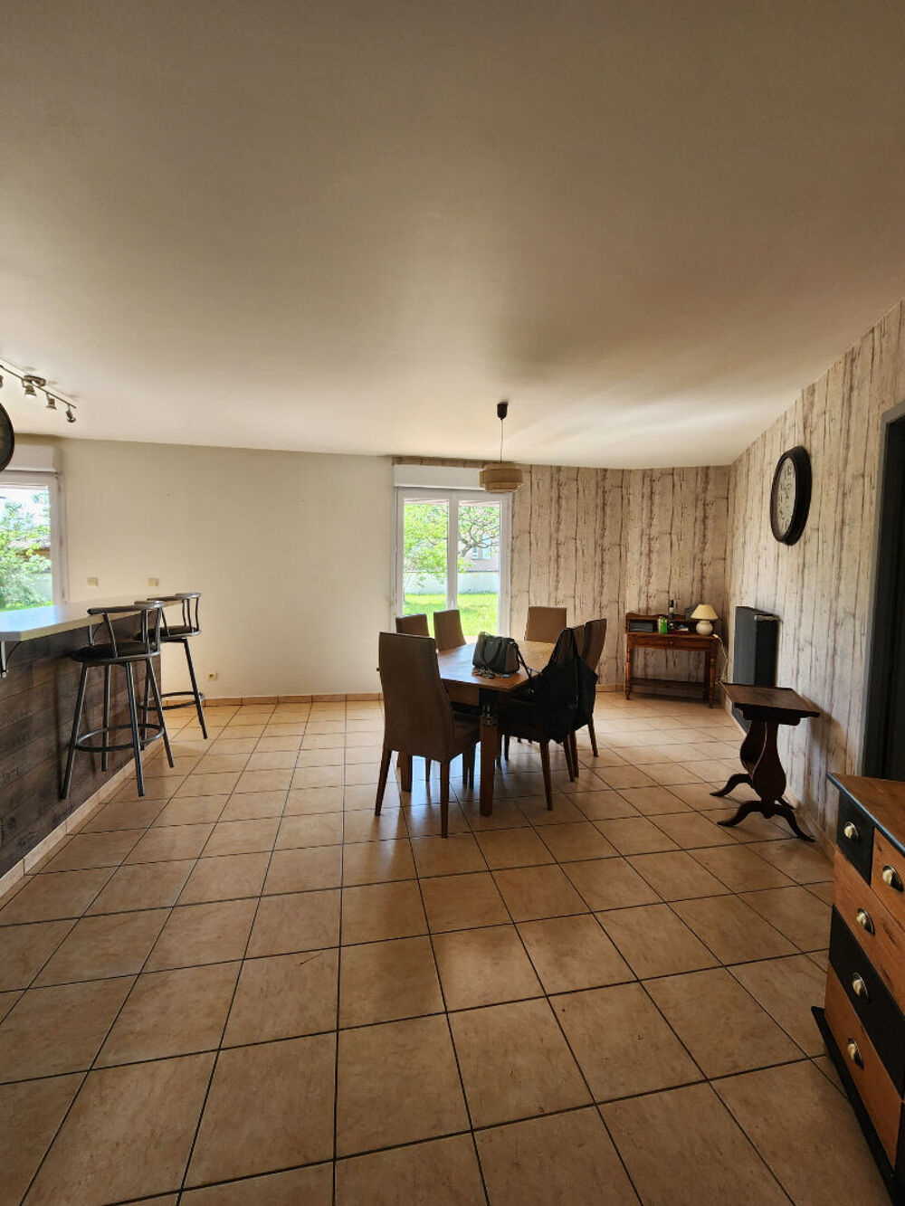 Location Maison Pavillon meublés T4 de 96m² (3 chambres) Le creusot
