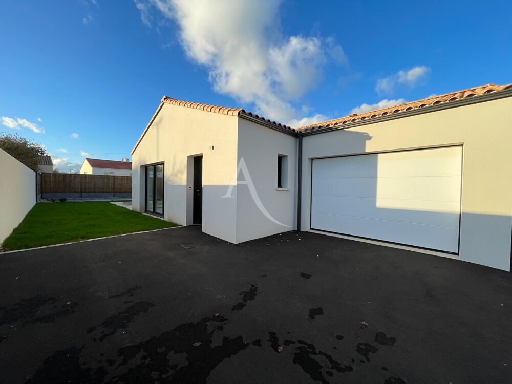 Maison Saint Hilaire La Foret 4 pièce(s) 120 m2