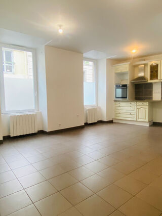  Appartement à louer 3 pièces 50 m²
