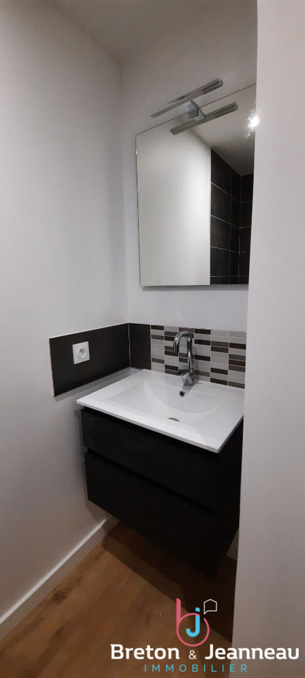 Location Appartement Studio Rnov - centre-ville Cathdrale - Laval Laval