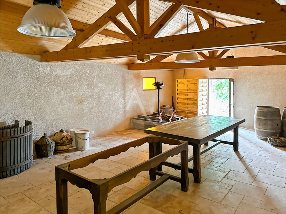 Maison 3 chambres + 261m² de dépendances