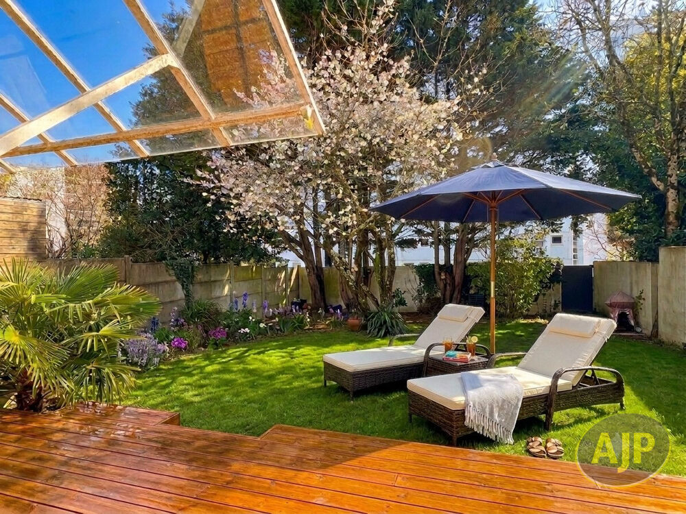 Zola / Mellinet : Maison au calme et jardin arboré