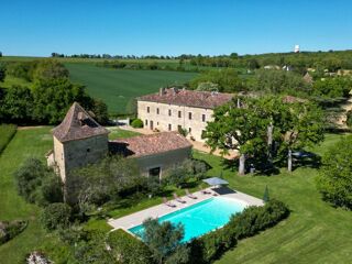 Villa à vendre 15 + pièces 600 m²