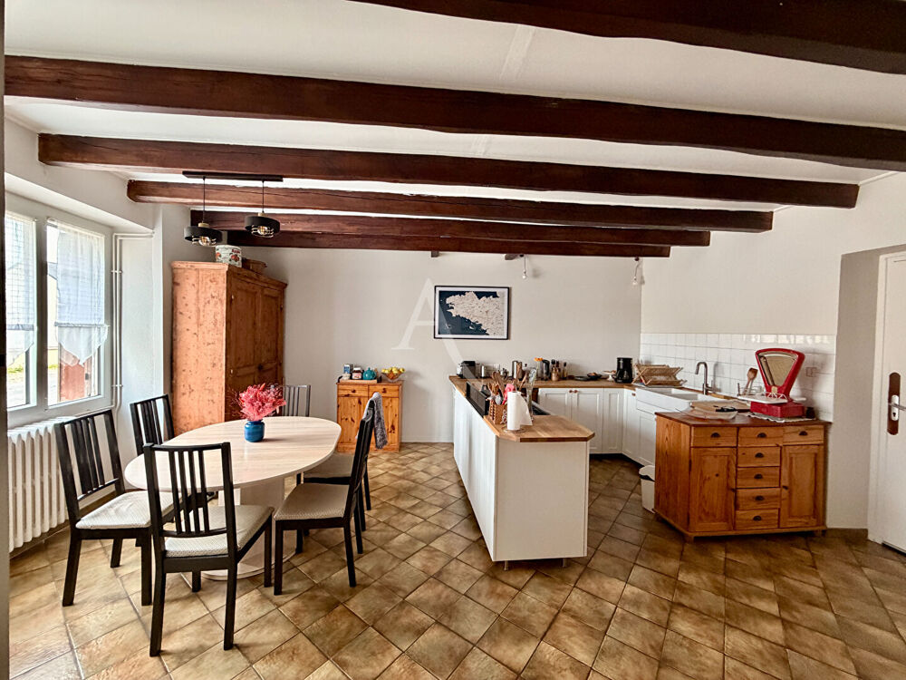 Vente Maison Maison familiale spacieuse avec verger. Nozay
