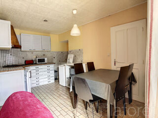  Immeuble à vendre 3 pièces 110 m²