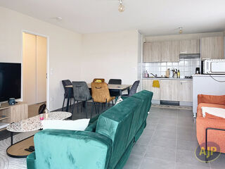  Appartement à louer 3 pièces 64 m²