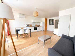  Appartement à louer 2 pièces 59 m²