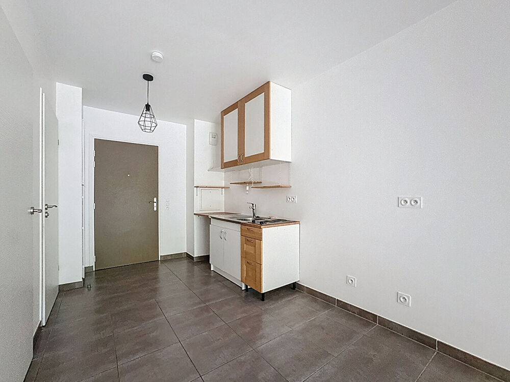 Vente Appartement BEAU 2 PIÈCES AVEC TERRASSE & JARDIN PRIVATIF DE 38 M² CENTRE VILLE CACHAN Cachan