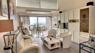 Vente Appartement LE LAVANDOU - LA MERIDIENNE - T3 - DUPLEX - HYPERCENTRE - TERRASSE- VUE MER Le lavandou