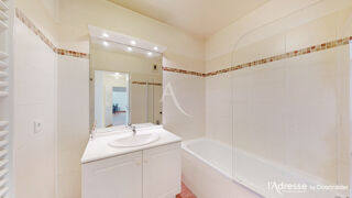  Appartement à louer 4 pièces 88 m² Le plessis robinson