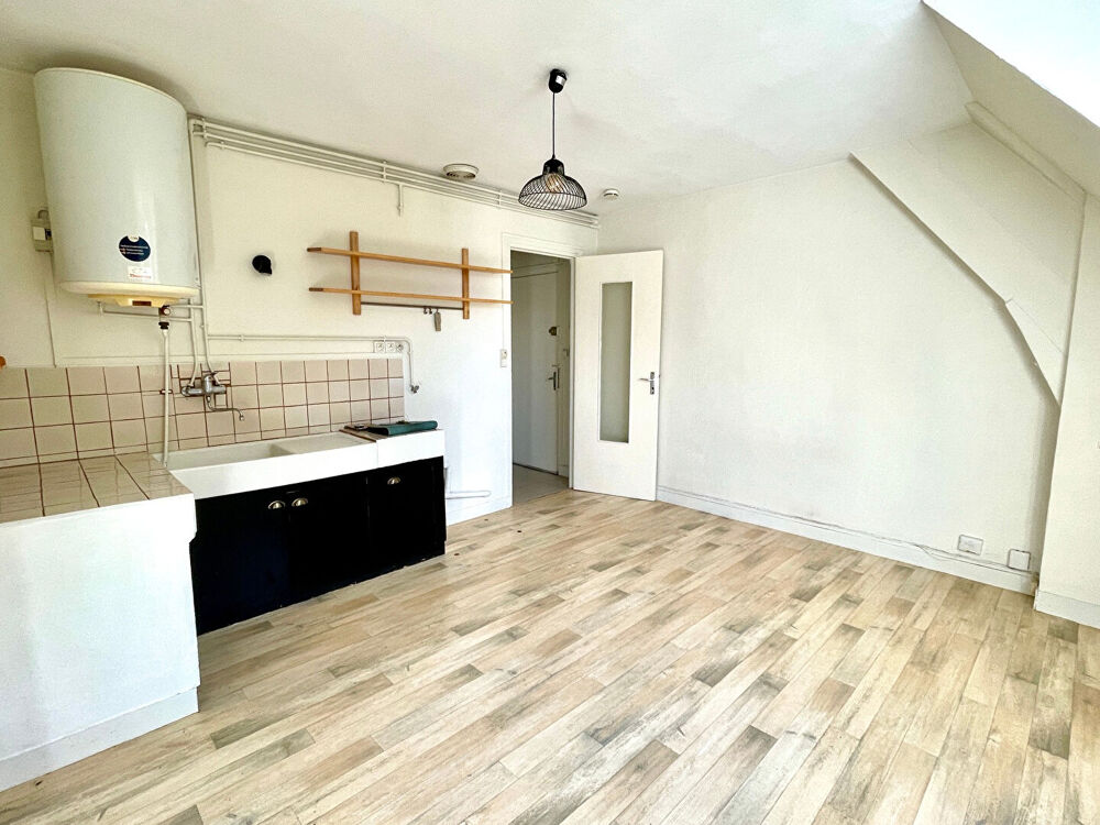 Vente Appartement CAEN  Charmant F2 au dernier étage, emplacement idéal Caen
