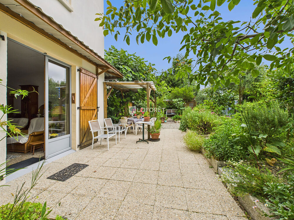 Maison Elliant 10 pièce(s) 265 m2