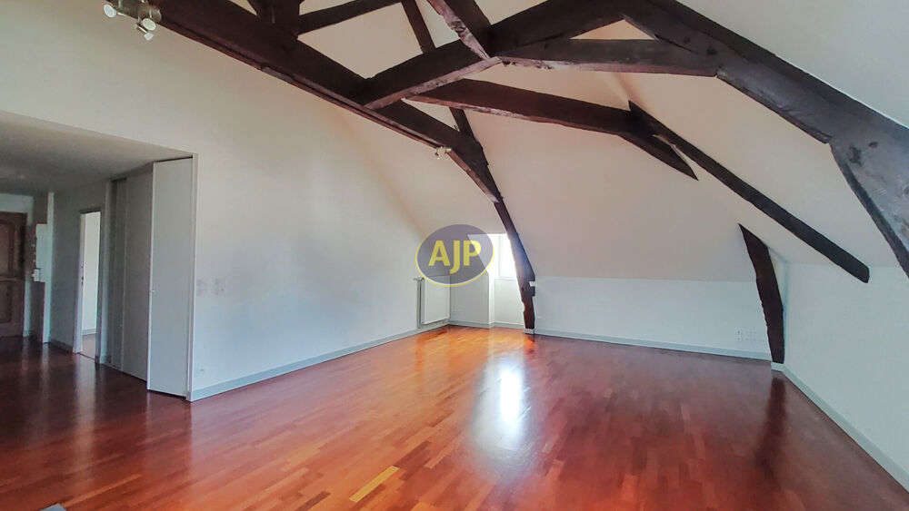 Vente Appartement APPARTEMENT RENOVE CENTRE VILLE - 85 m2 (102,89 m2 au sol) Pontivy