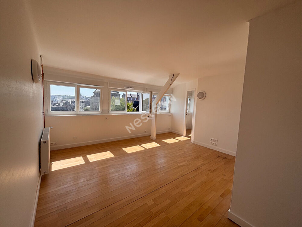 Location Appartement Très bel appartement en centre ville de Quimper ! Vue imprenable sur la Cathédrale Quimper