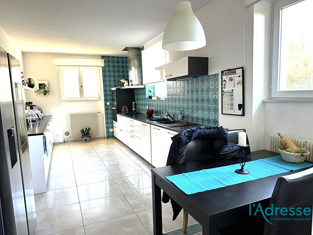 MAISON BOURGEOISE PLAIN PIED de 264 m² sur un terrain de 15 ares.