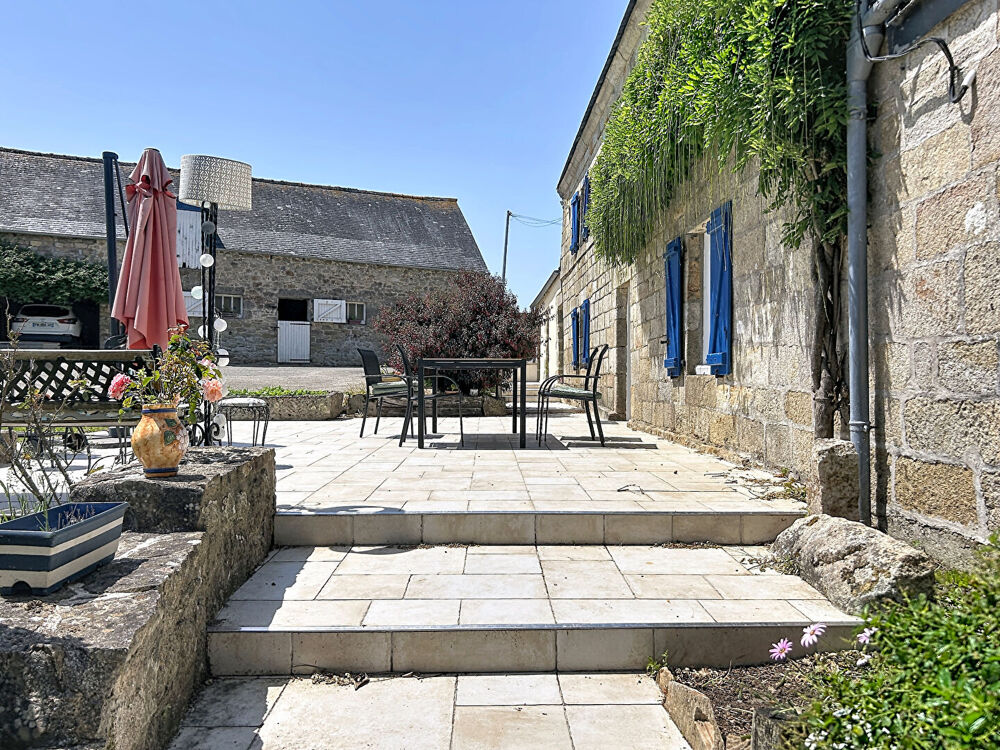 Maison Guengat, 5 chambres, dépendances, idéal pour chevaux, à mi chemin entre Quimper et les plages