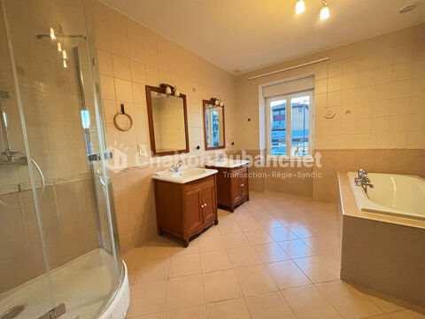  Appartement � louer 4 pi�ces 124 m�