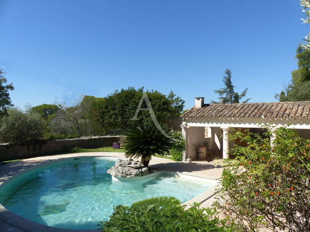 Maison Nimes 5 pièce(s) 203 m2