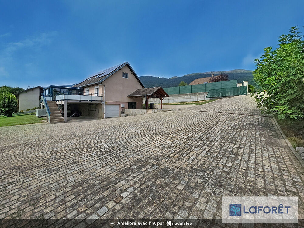 Vente Maison Maison Crozet 6 pièce(s) 158 m2 Crozet